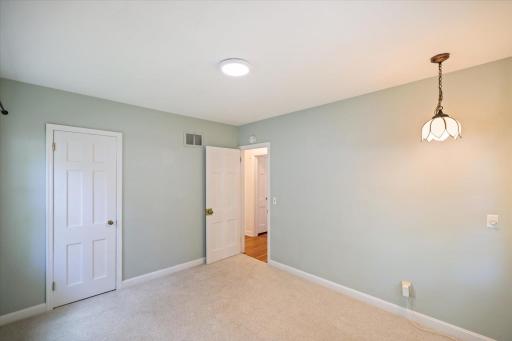 3805 Zenith Avenue N, Robbinsdale, MN 55422