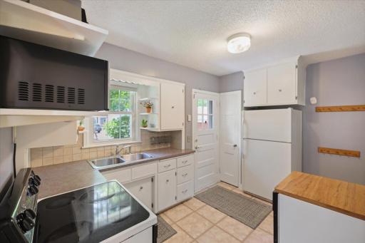 3805 Zenith Avenue N, Robbinsdale, MN 55422