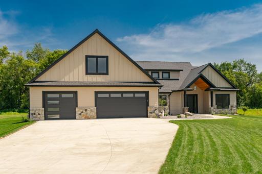 7414 Skyward Lane NW, Rochester, MN 55901