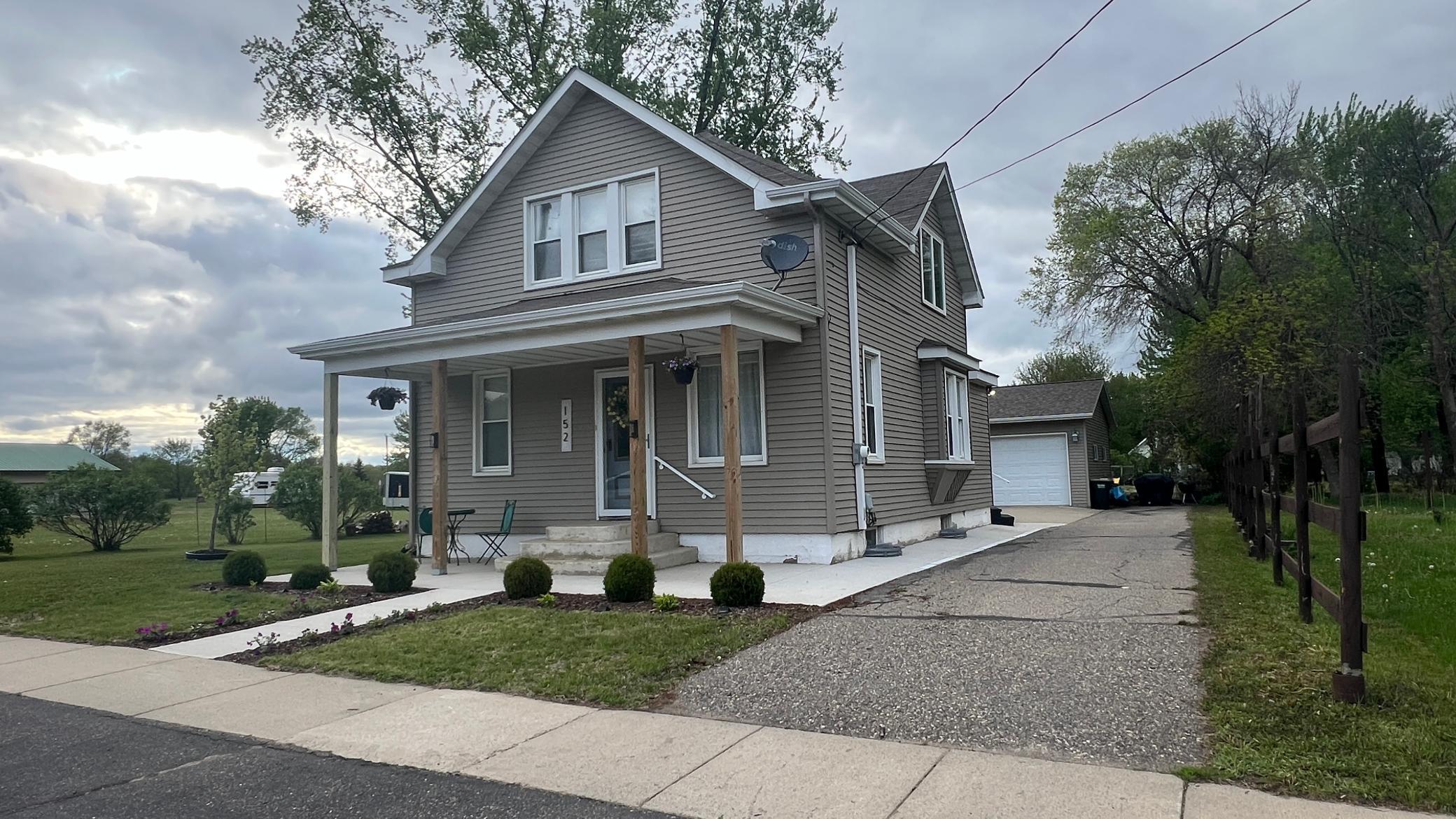 New concrete sidewalks