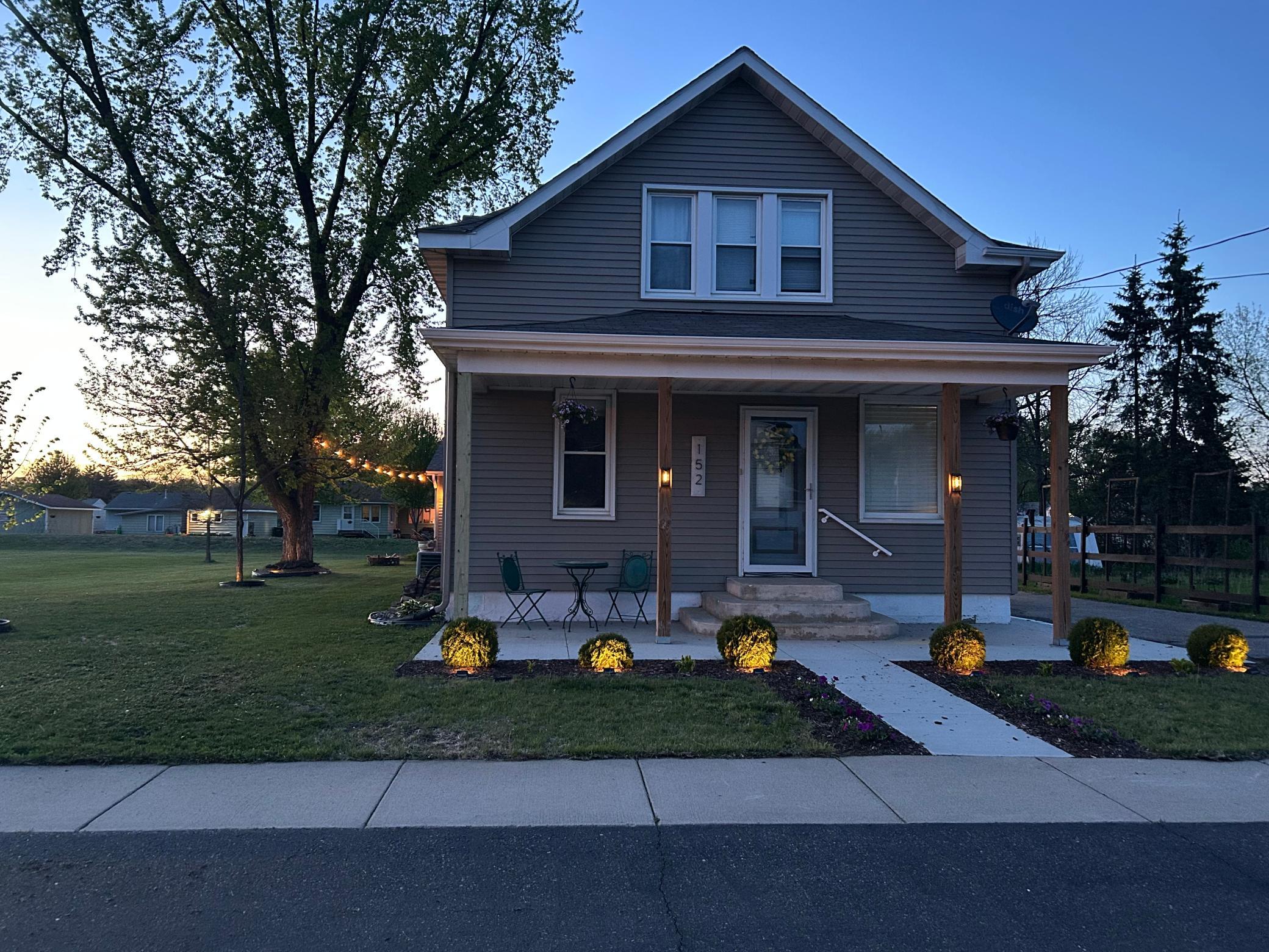 Evening exterior photo