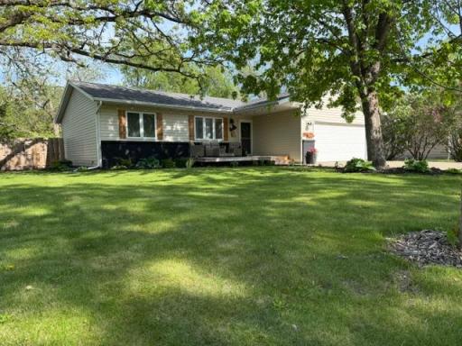 417 S Austin Avenue, Litchfield, MN 55355