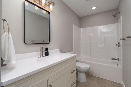 3205 Scotch Lane, Mankato, MN 56001