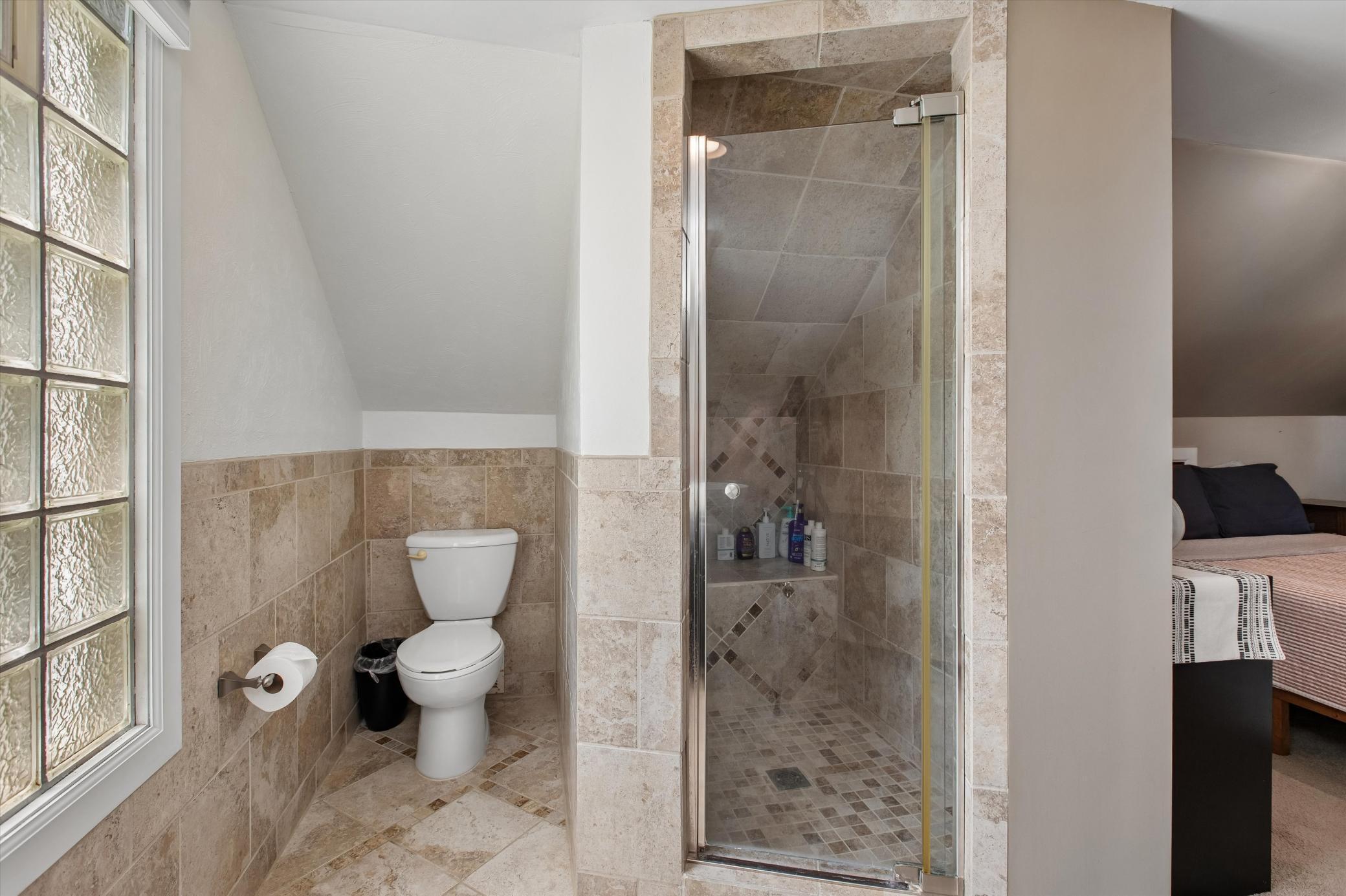 Primary BR bath