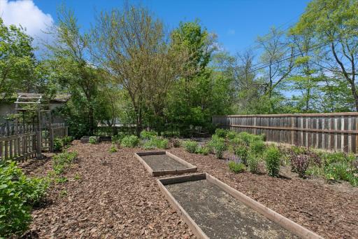 3910 Randall Avenue, Saint Louis Park, MN 55416