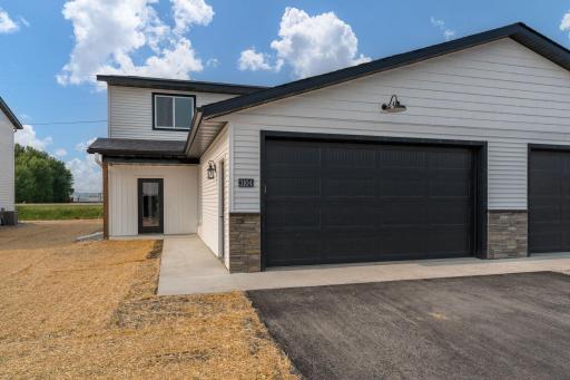 3207 Scotch Lane, Mankato, MN 56001