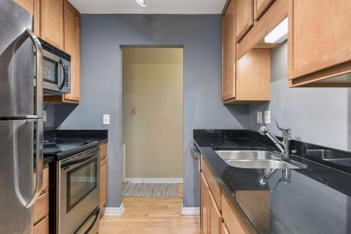821 Douglas Avenue, 205, Minneapolis, MN 55403
