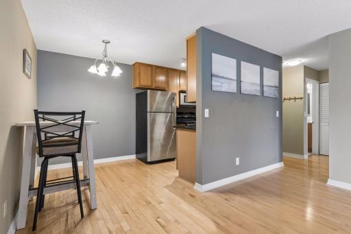 821 Douglas Avenue, 205, Minneapolis, MN 55403
