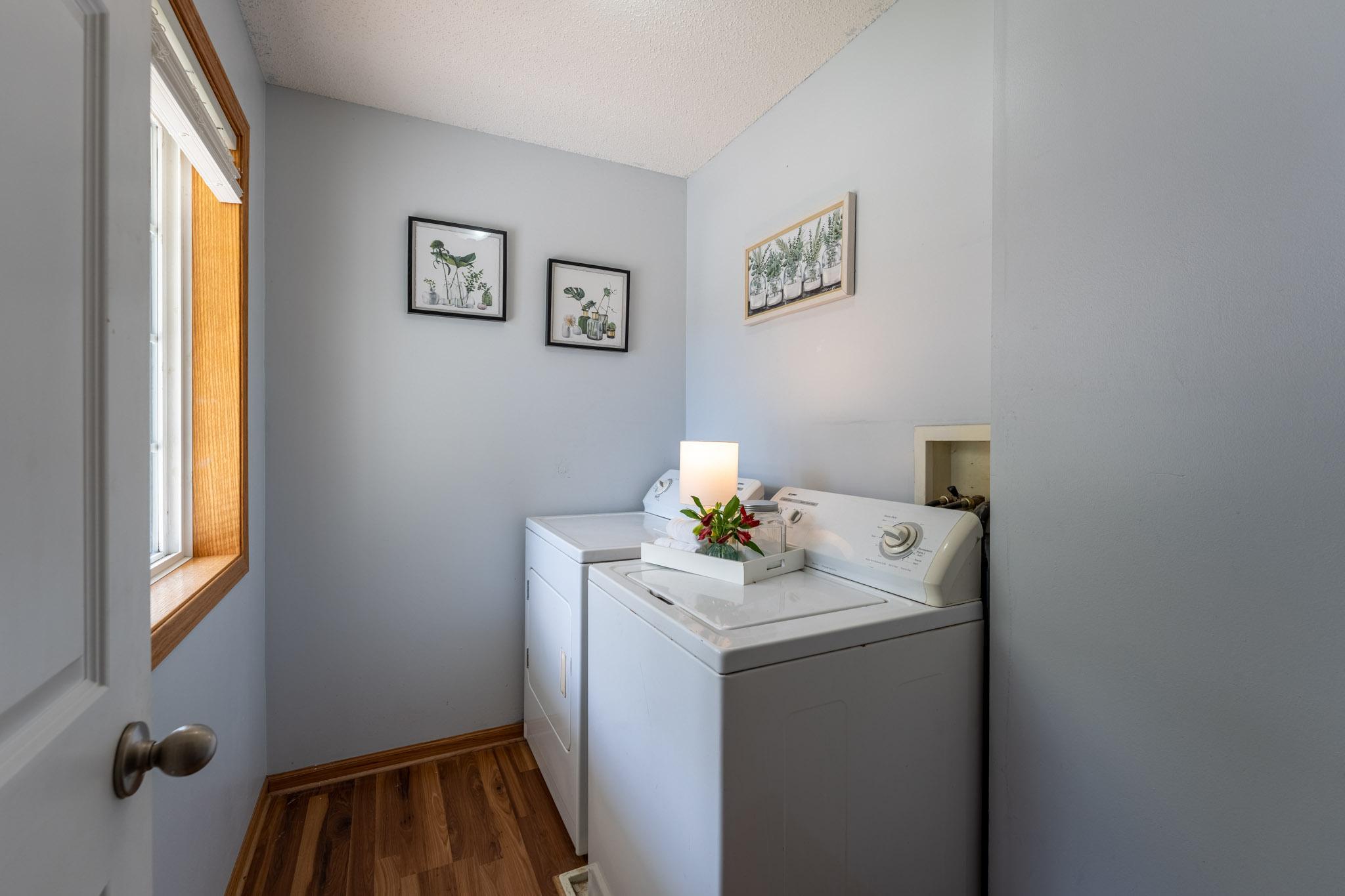 7.75x5.25 laundry room. You won't have to haul your laundry up and down a flight of stairs!