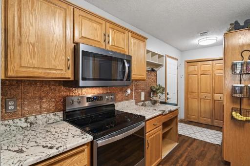 10011 179th Avenue NW, Elk River, MN 55330
