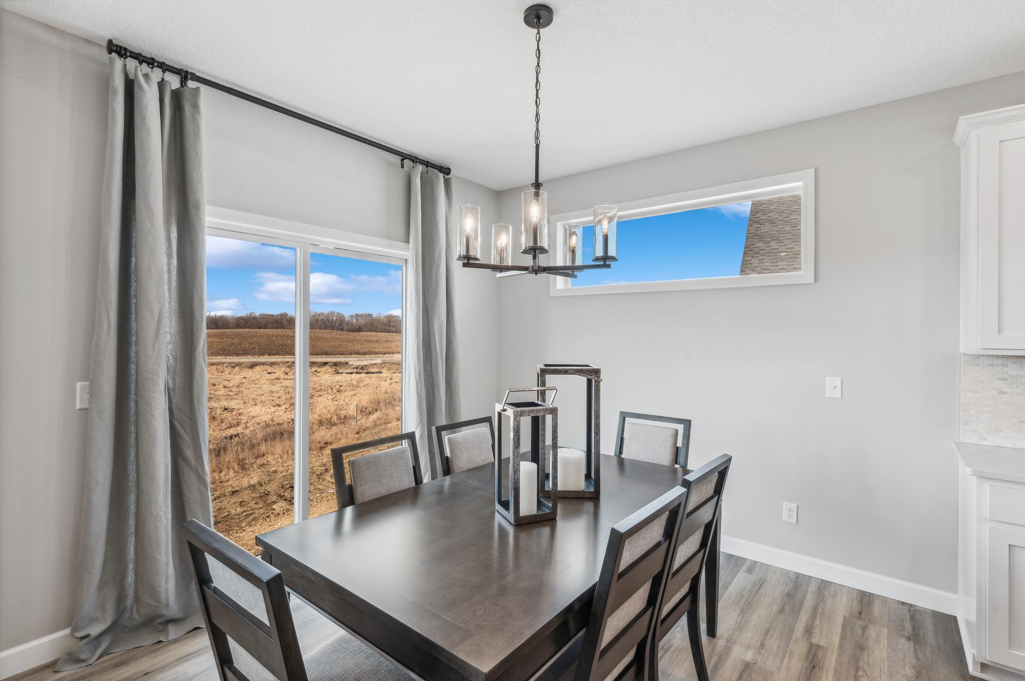 3. Dining Room.jpg
