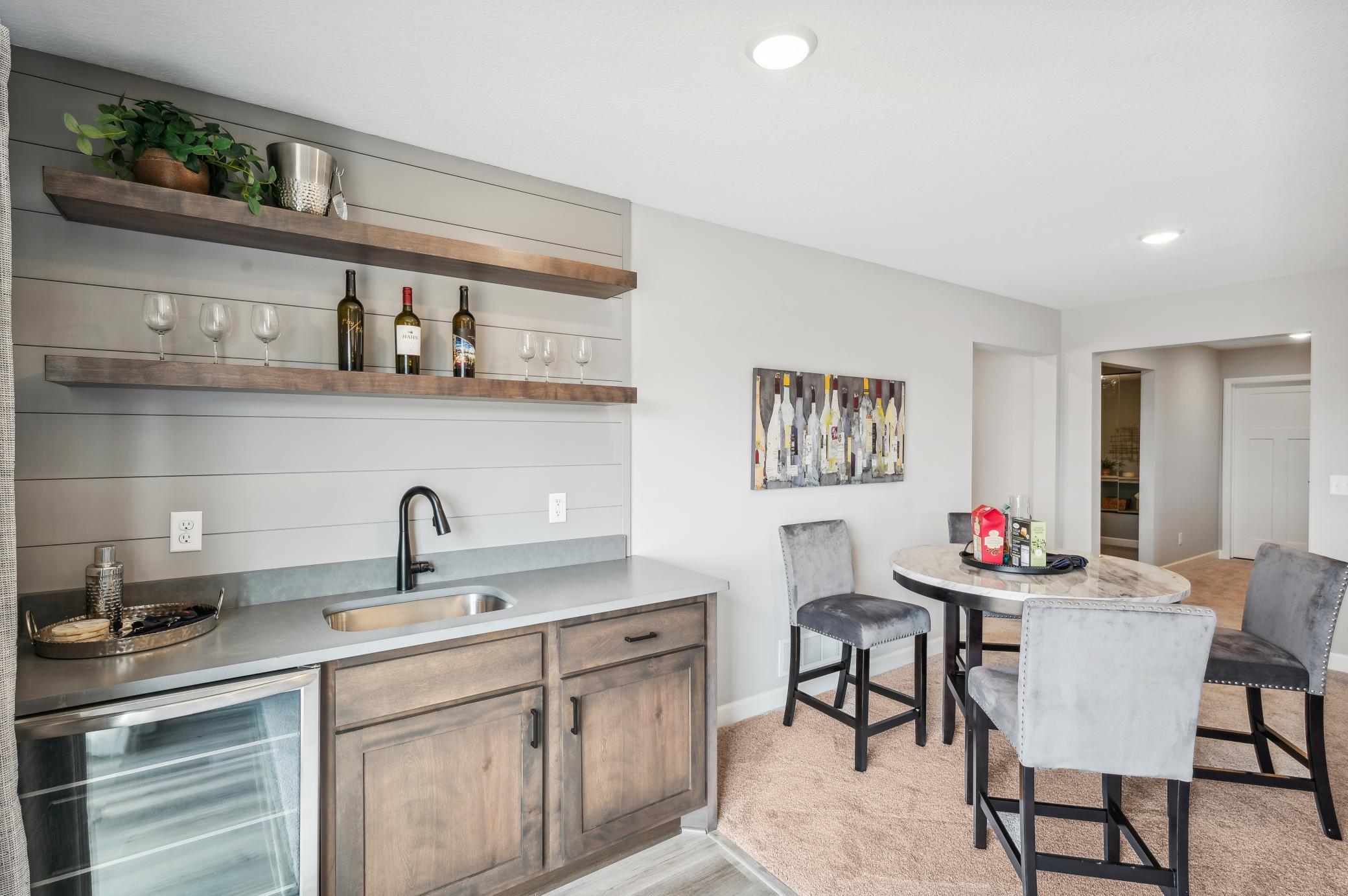 18. Wet Bar.jpg