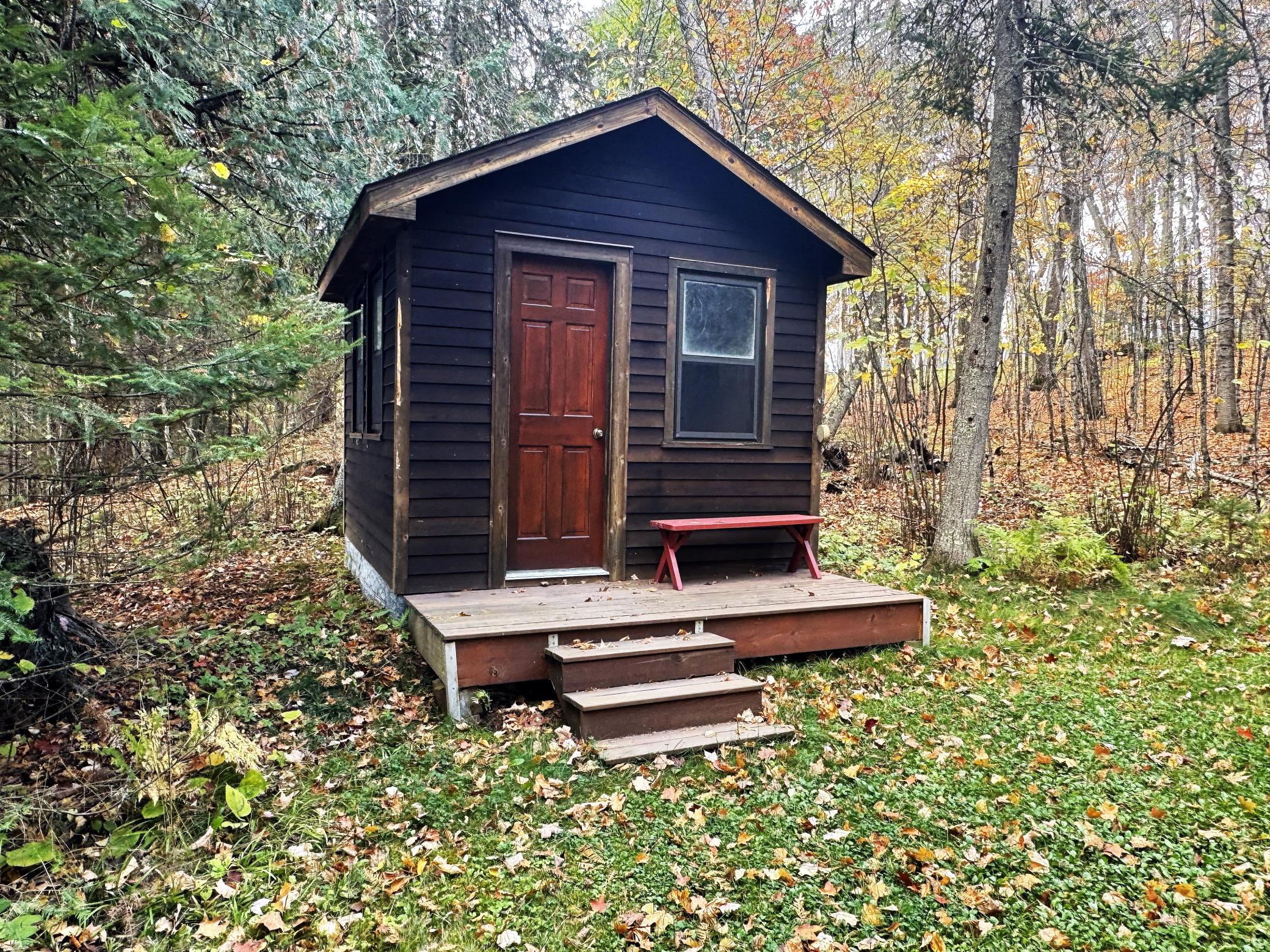 Water's Edge Cabin
