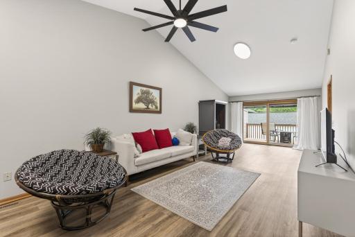 833 White Oak Court, Saint Paul, MN 55112