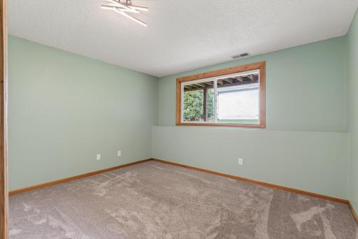 833 White Oak Court, Saint Paul, MN 55112