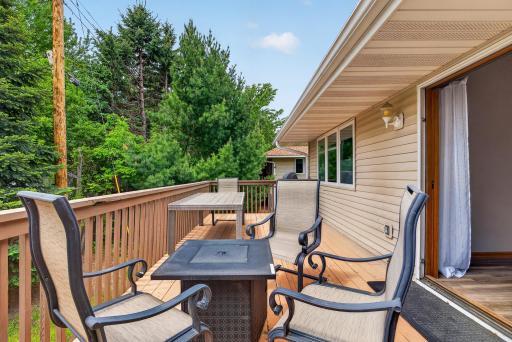 833 White Oak Court, Saint Paul, MN 55112