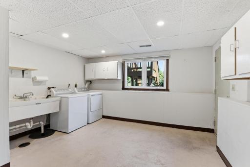 38-web-or-mls-3588-Grenadier-Pl-38.jpg