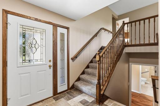 4-web-or-mls-3588-Grenadier-Pl-04.jpg