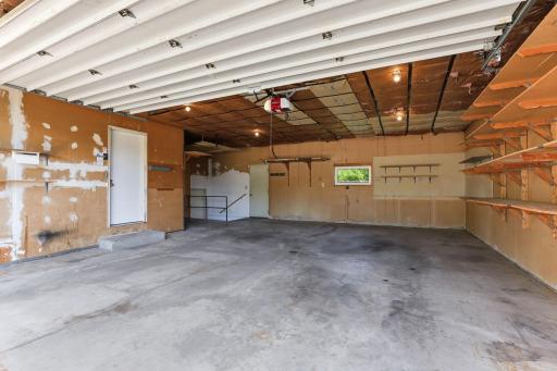 41-web-or-mls-3588-Grenadier-Pl-41.jpg