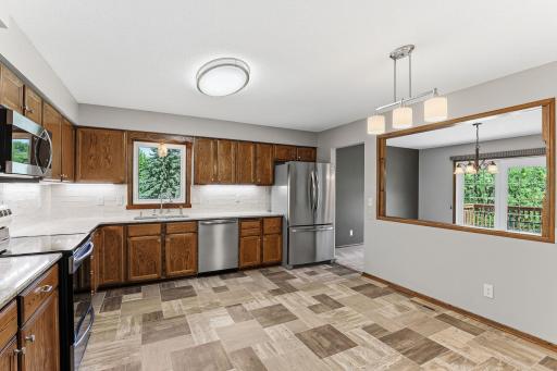 13-web-or-mls-3588-Grenadier-Pl-13.jpg