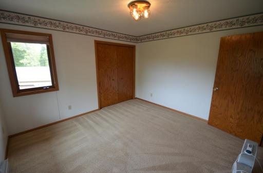 33995 Kale Avenue, North Branch, MN 55056