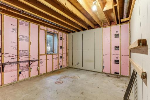 2219 Vivian Lane, Saint Paul, MN 55119