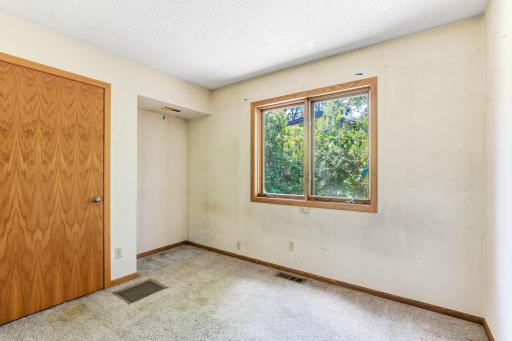 2219 Vivian Lane, Saint Paul, MN 55119