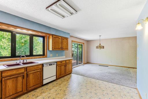 2219 Vivian Lane, Saint Paul, MN 55119