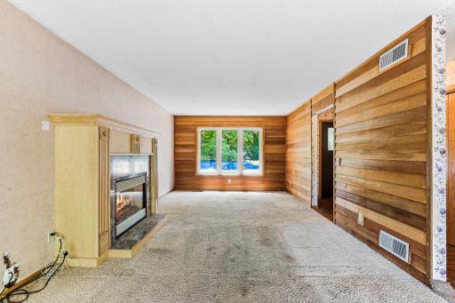 2219 Vivian Lane, Saint Paul, MN 55119