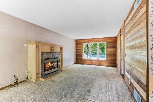 2219 Vivian Lane, Saint Paul, MN 55119