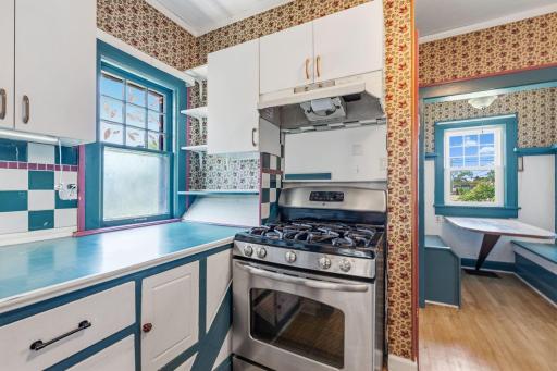 3757 Dupont Avenue N, Minneapolis, MN 55412