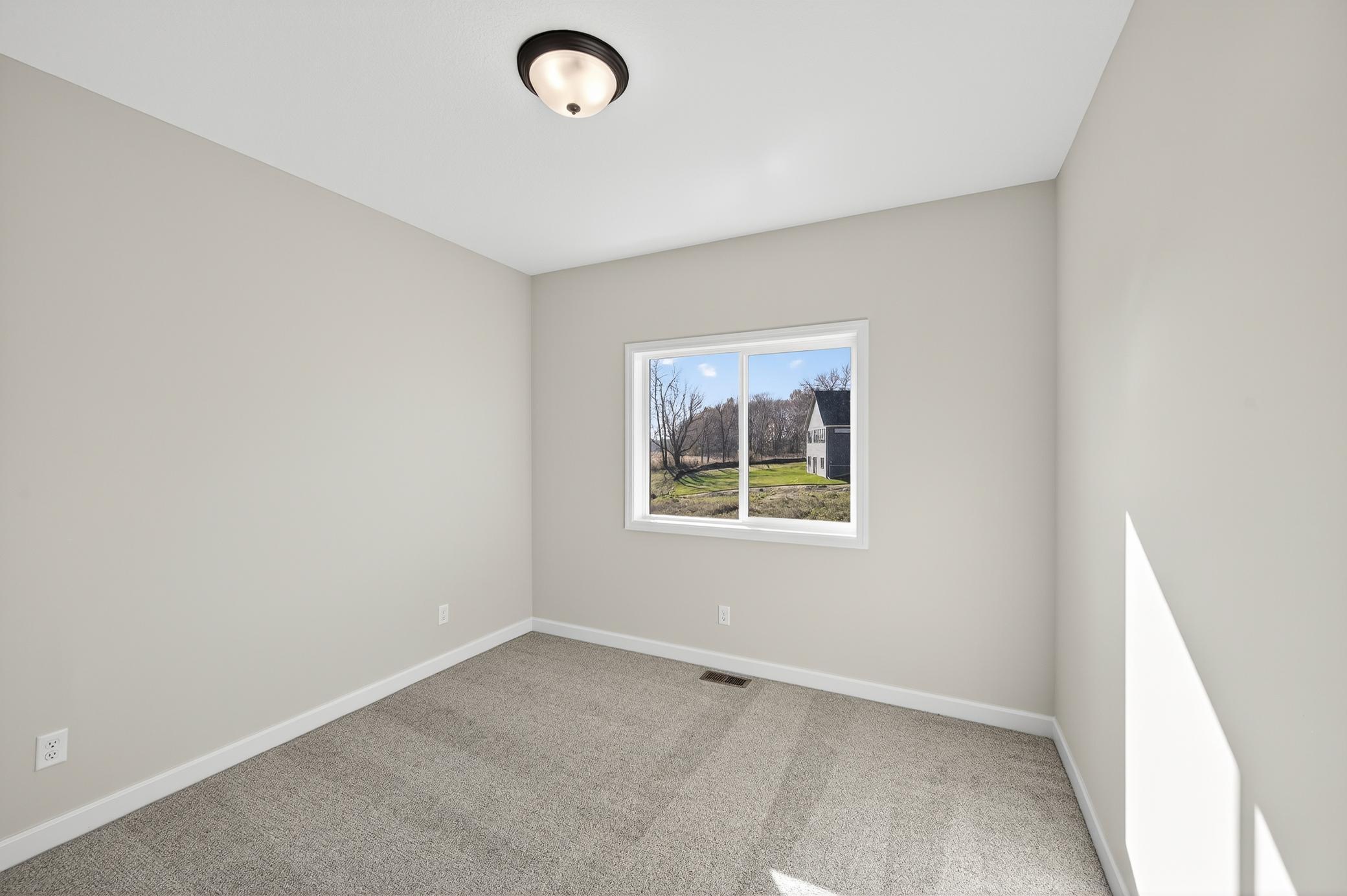 13-924 Yellowcrest St SW-15.jpg