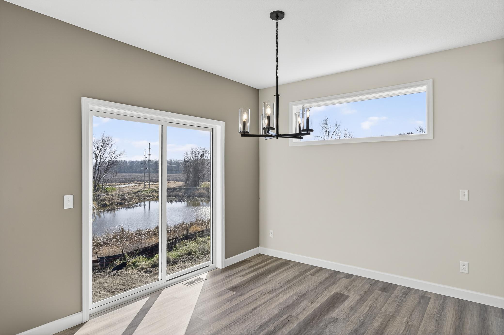 26-924 Yellowcrest St SW-28.jpg