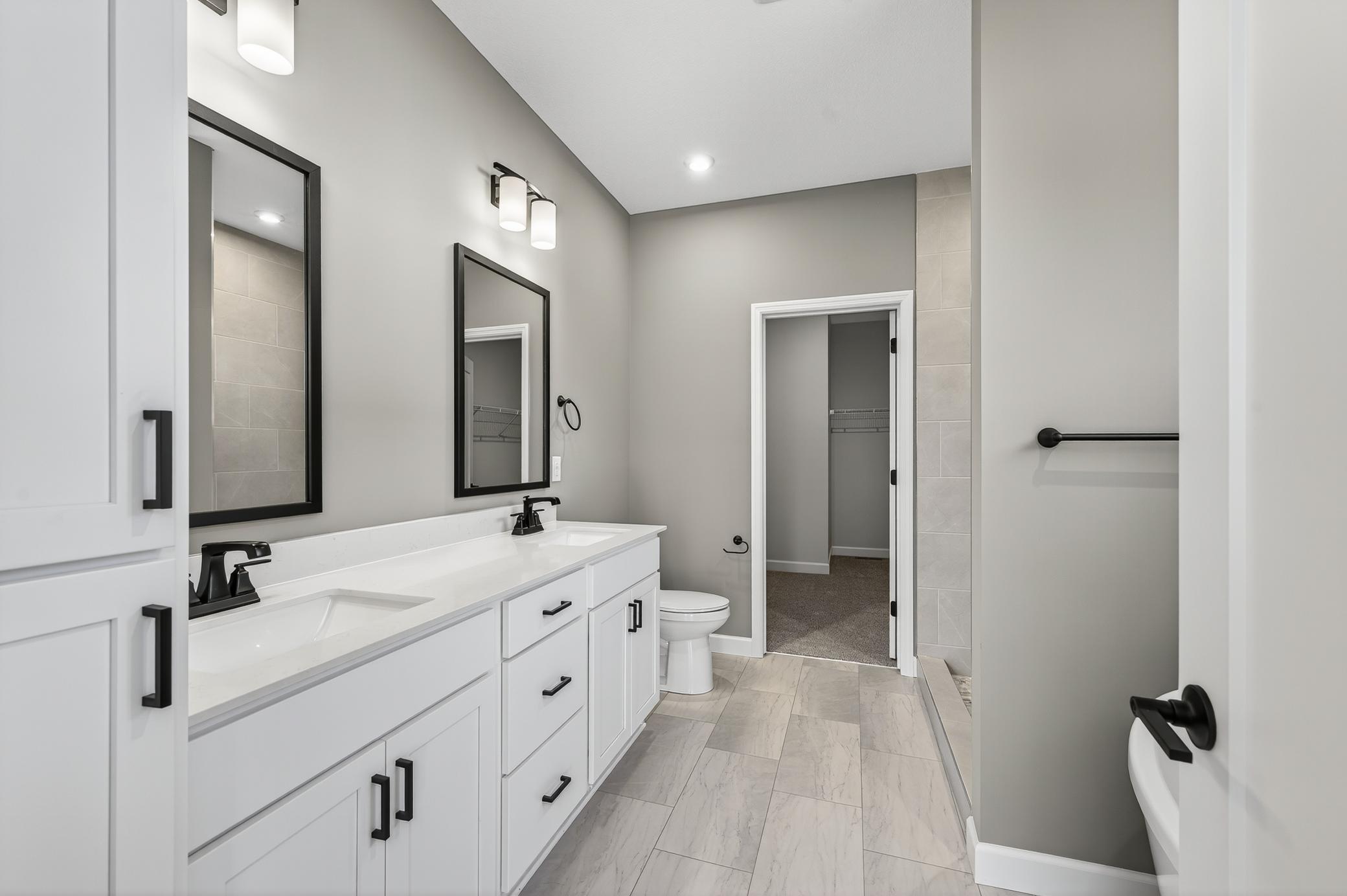 34-924 Yellowcrest St SW-36.jpg