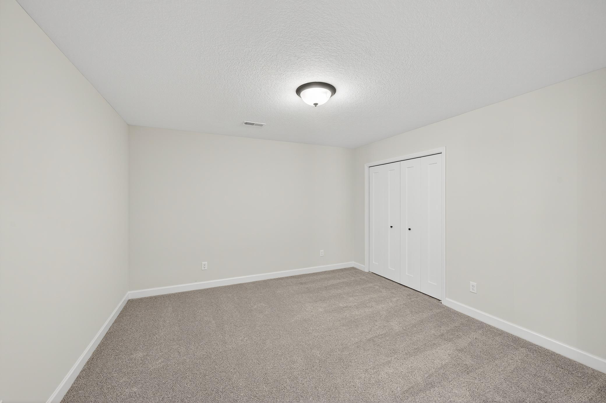 40-924 Yellowcrest St SW-42.jpg