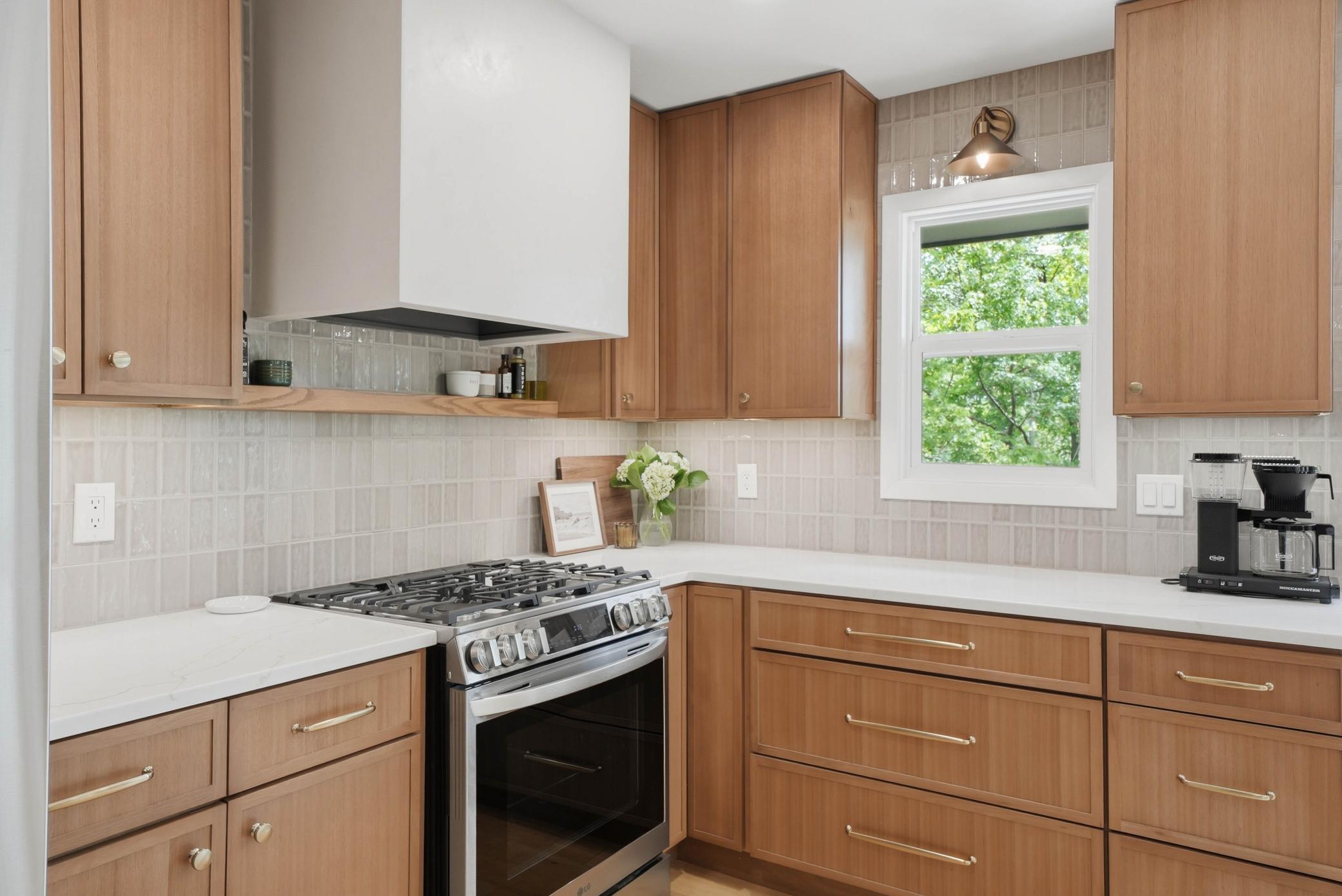 Custom range hood