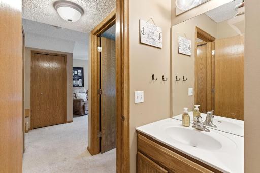 5146 Farnham Drive N, Hugo, MN 55038