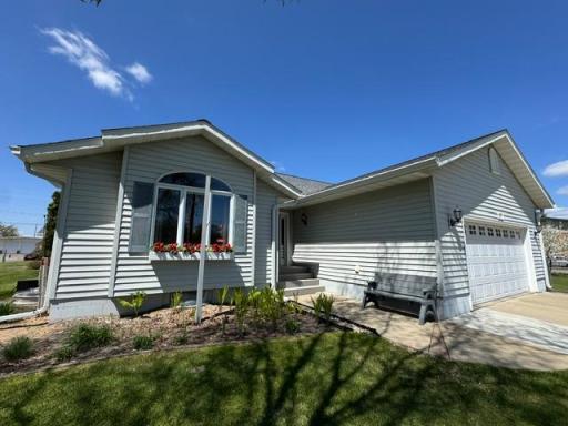 901 5th Street NE, Staples, MN 56479