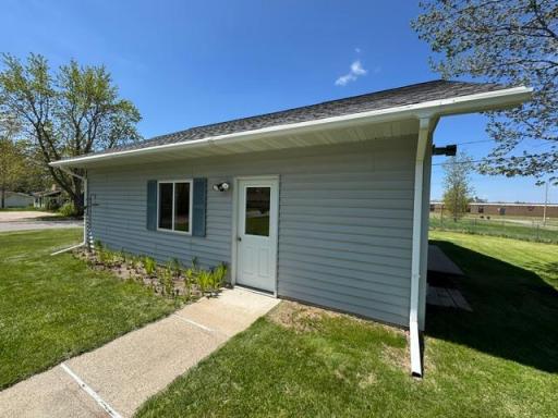 901 5th Street NE, Staples, MN 56479