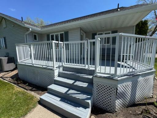 901 5th Street NE, Staples, MN 56479