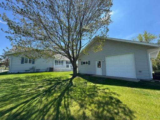 901 5th Street NE, Staples, MN 56479