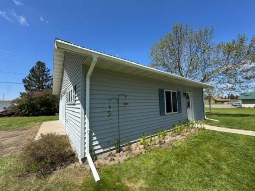 901 5th Street NE, Staples, MN 56479
