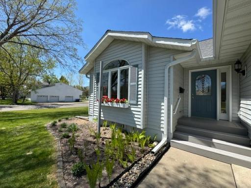 901 5th Street NE, Staples, MN 56479
