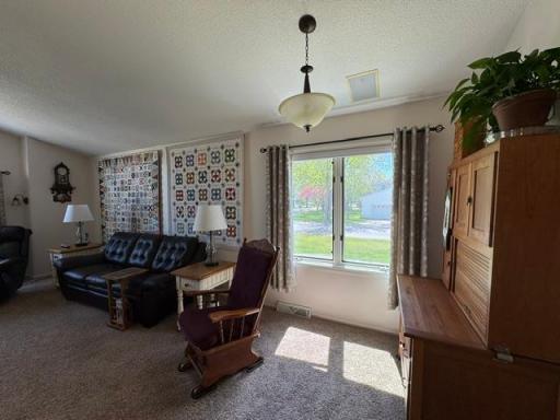 901 5th Street NE, Staples, MN 56479