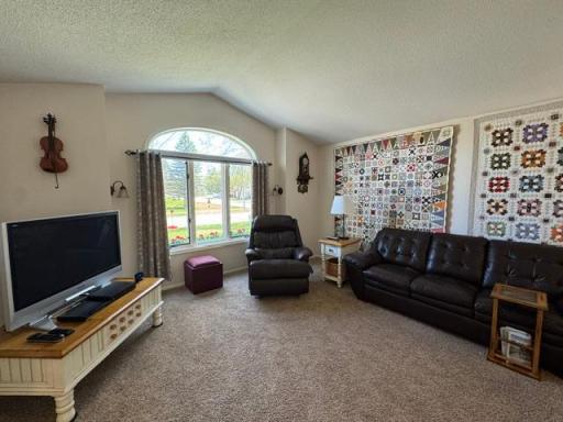 901 5th Street NE, Staples, MN 56479