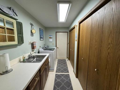 901 5th Street NE, Staples, MN 56479