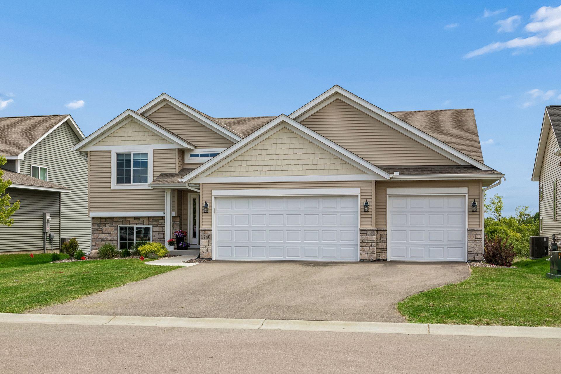 Another angle of your new home in Farmington!