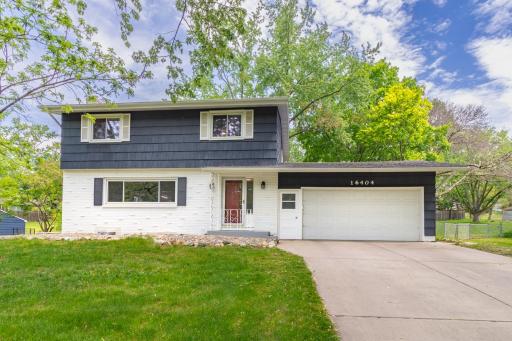 16404 Temple Drive S, Minnetonka, MN 55345