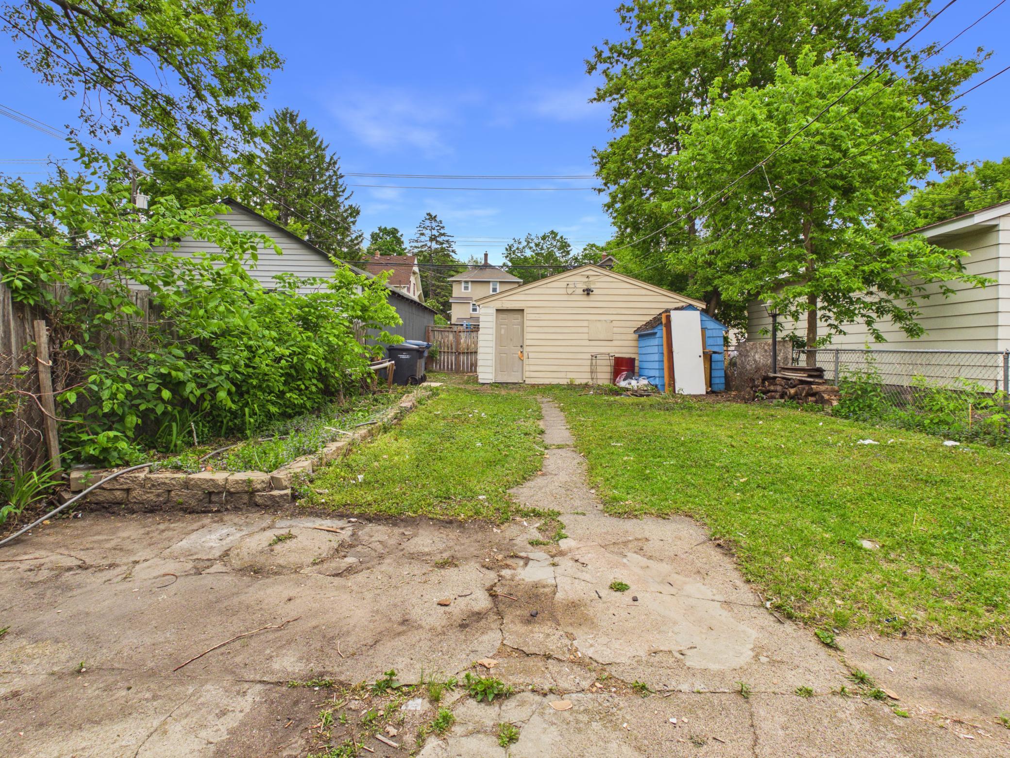 CAM06294G6-PR0032-STILL006.jpg