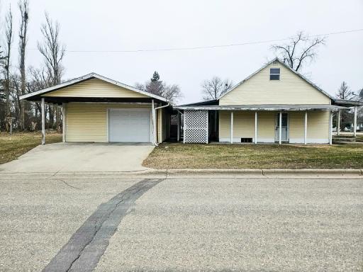 410 Washington Avenue NE, Fertile, MN 56540